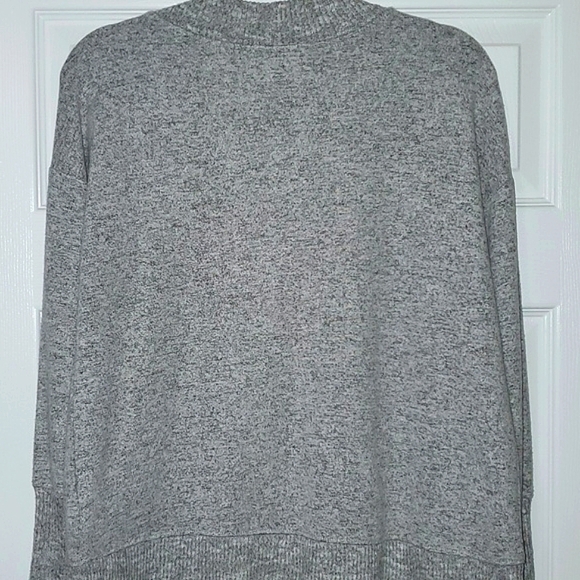 Evereve Maci V Neck Pullover Size Small - Picture 4 of 10